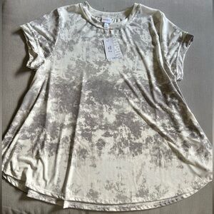 LuLaRoe Erika Swing Shirt NWT